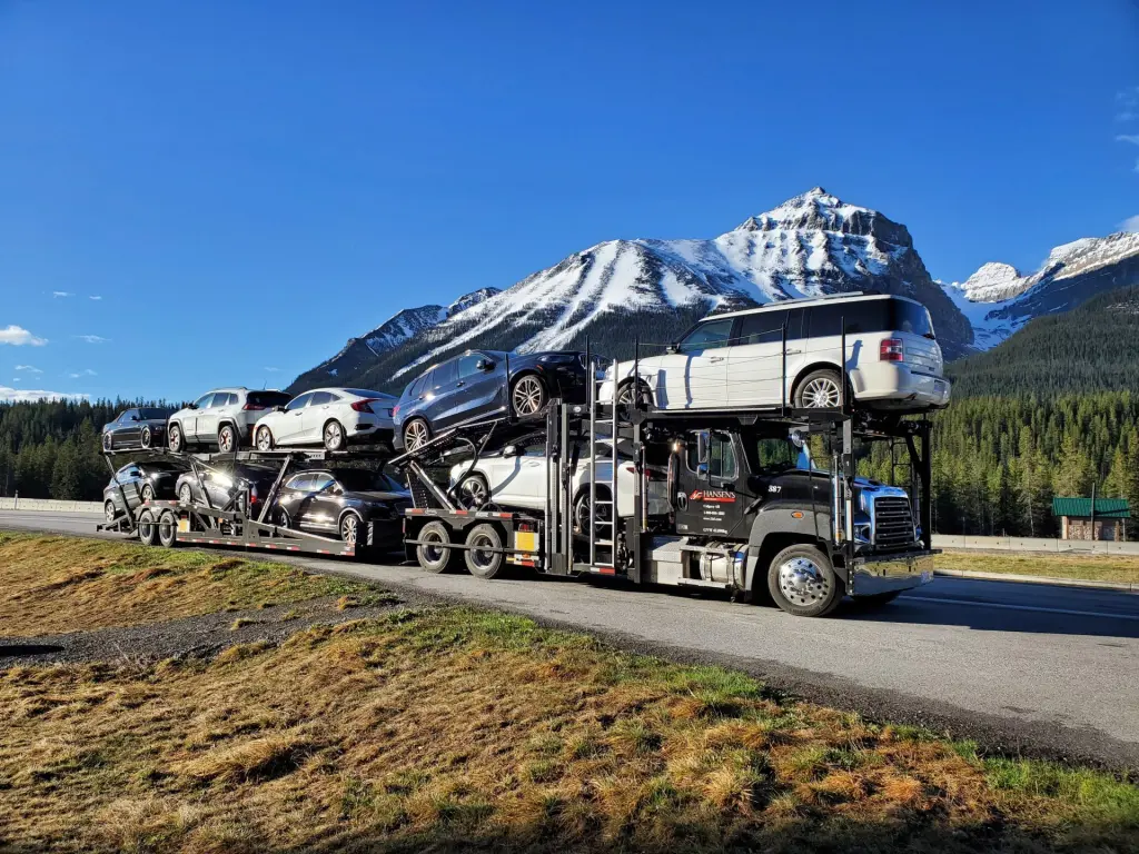 Tow Dolly vs Auto Transport: Which One Is Better for You? 2 Tow Dolly vs Auto Transport