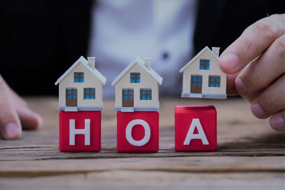 Can I Park My Commercial Truck at Home? Rules & Guidelines 3 Homeowners Association (HOA)