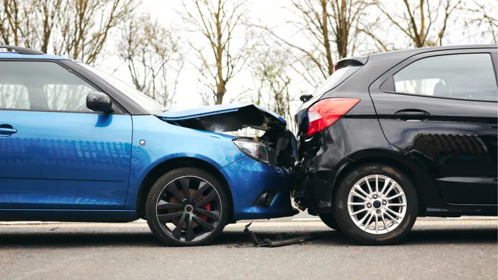 How Much Does Towing Cost Per Day? Know Before You Tow 6 After an Accident: Safety First