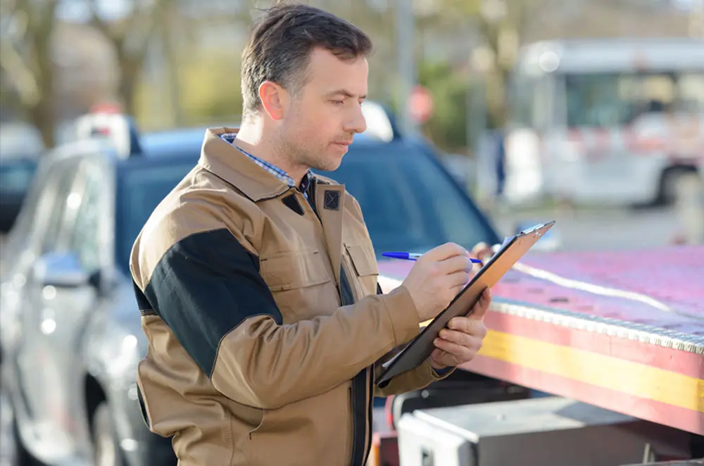 How Much Does Towing Cost Per Day? Know Before You Tow 4 Average Towing Costs