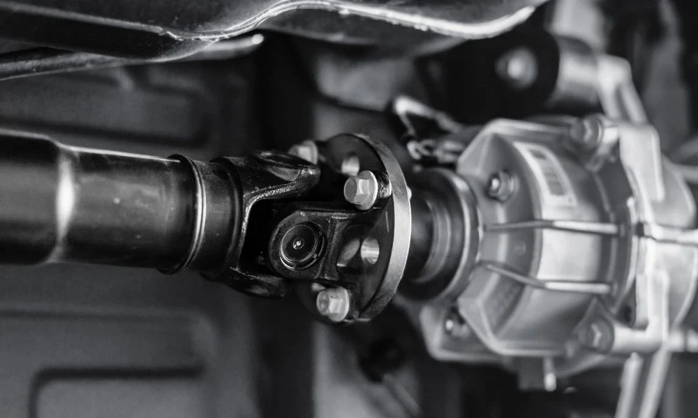 How to Disconnect Drive Shaft for Towing – Most Skip This 4 Tips for a Successful Drive Shaft Disconnection